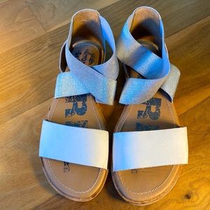 Sorel Sandals Size 6